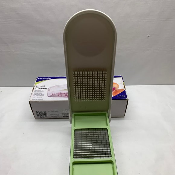 PROGRESSIVE INTERNATIONAL Onion Chopper - Picture 5 of 16